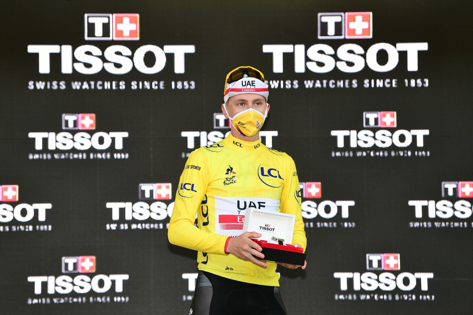 Gesto roglic Pogacar Tour de Francia 2020 ph Tw Tour de Francia col Matxín