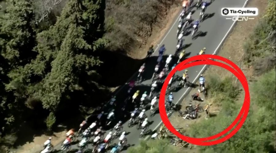 Caída durísima de Roglic y Yates en la etapa 12 de la ...