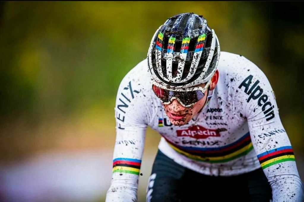 Van der Poel con barro