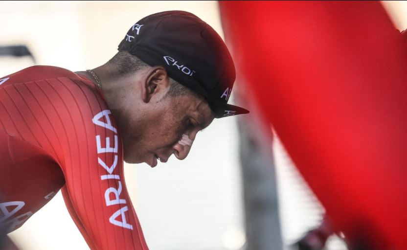 NAIRO QUINTANA con cura en la nariz