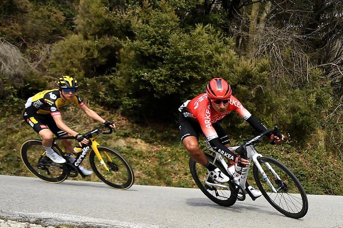 NAIRO QUINTANA bajando junto a un Jumbo