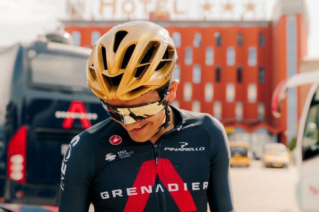 Richard Carapaz sonriendo