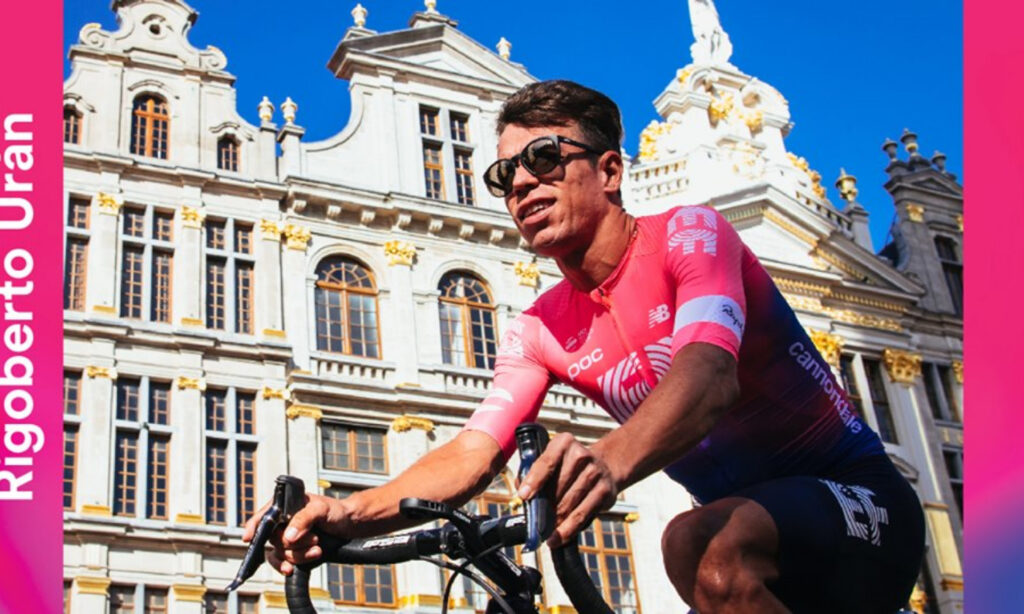 Rigoberto Urán pedaleando