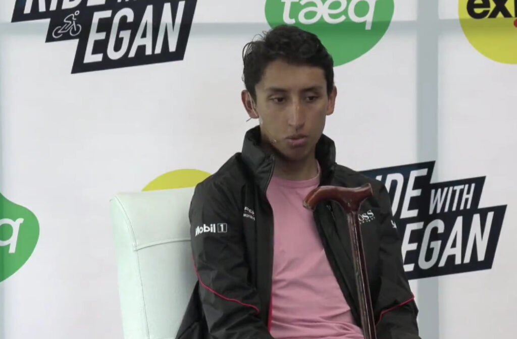 Egan Bernal en rueda de prensa