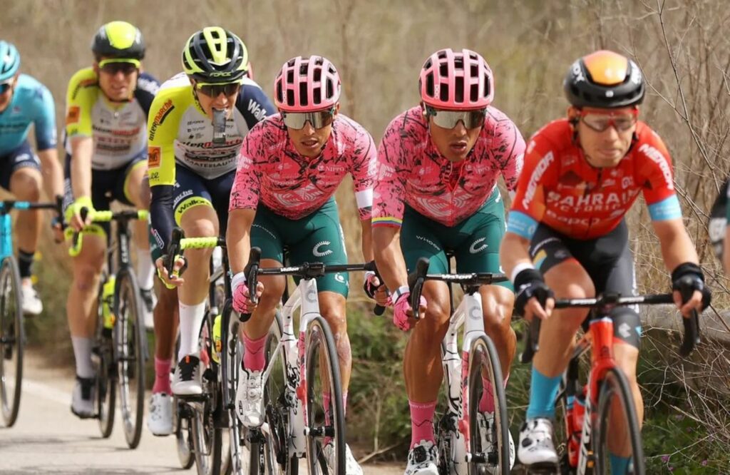 Esteban Chaves en su bicicleta