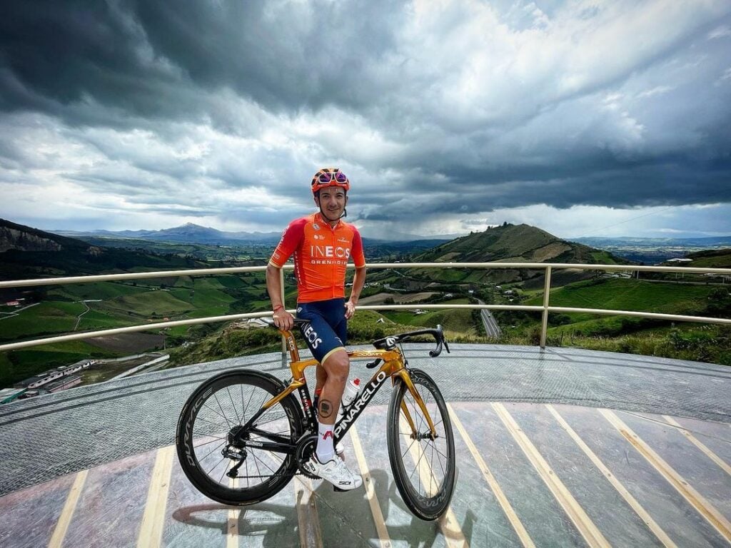 Carapaz en su bicicleta en Ecuador