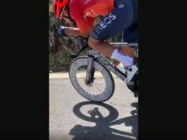 Martínez con su especial bici de contrarreloj