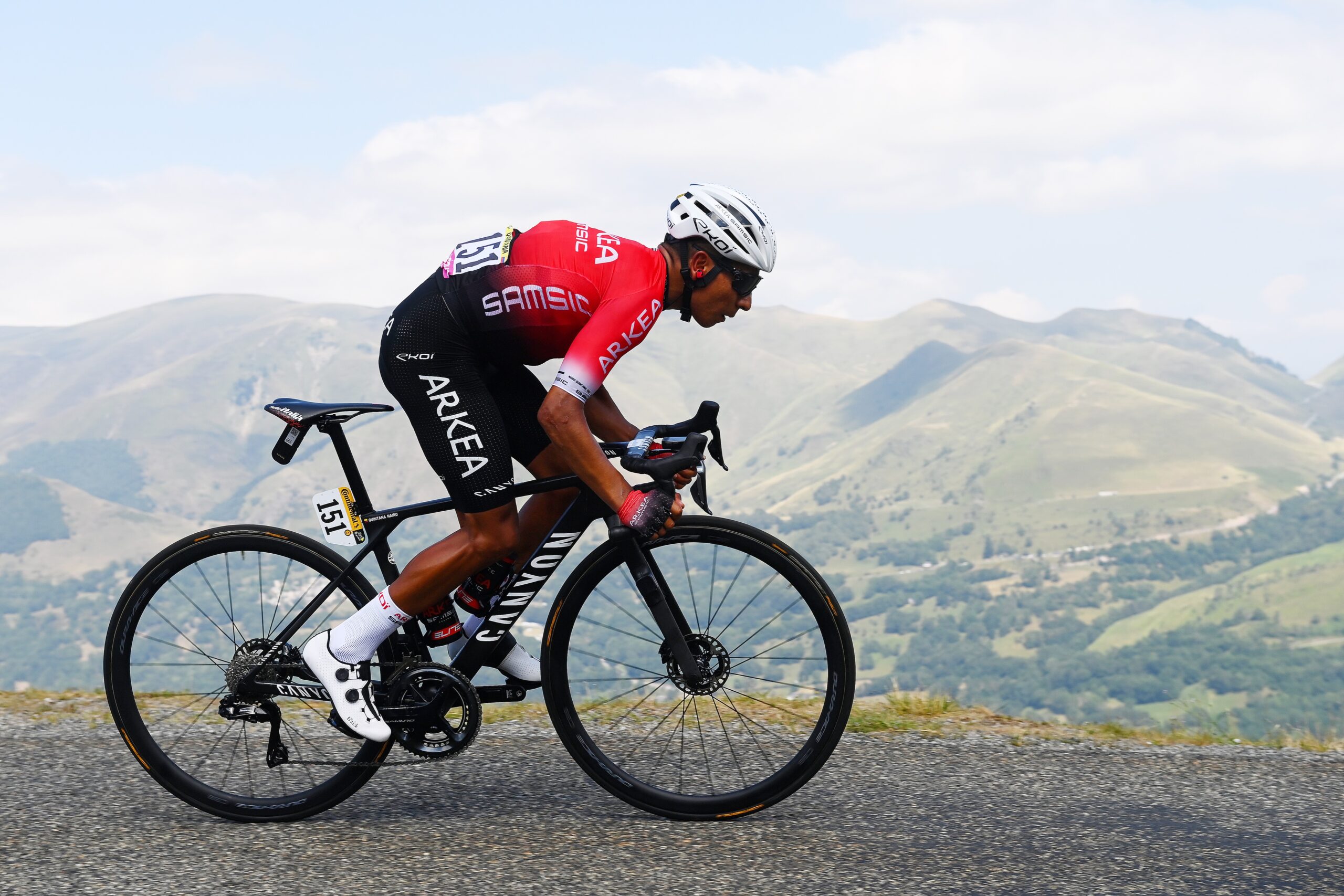 Nairo Quintana tiene la esperanza intacta de conseguir equipo para el