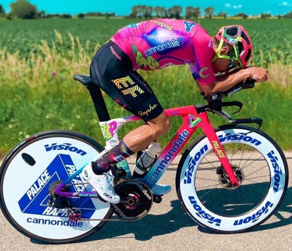 Urán en bici de crono