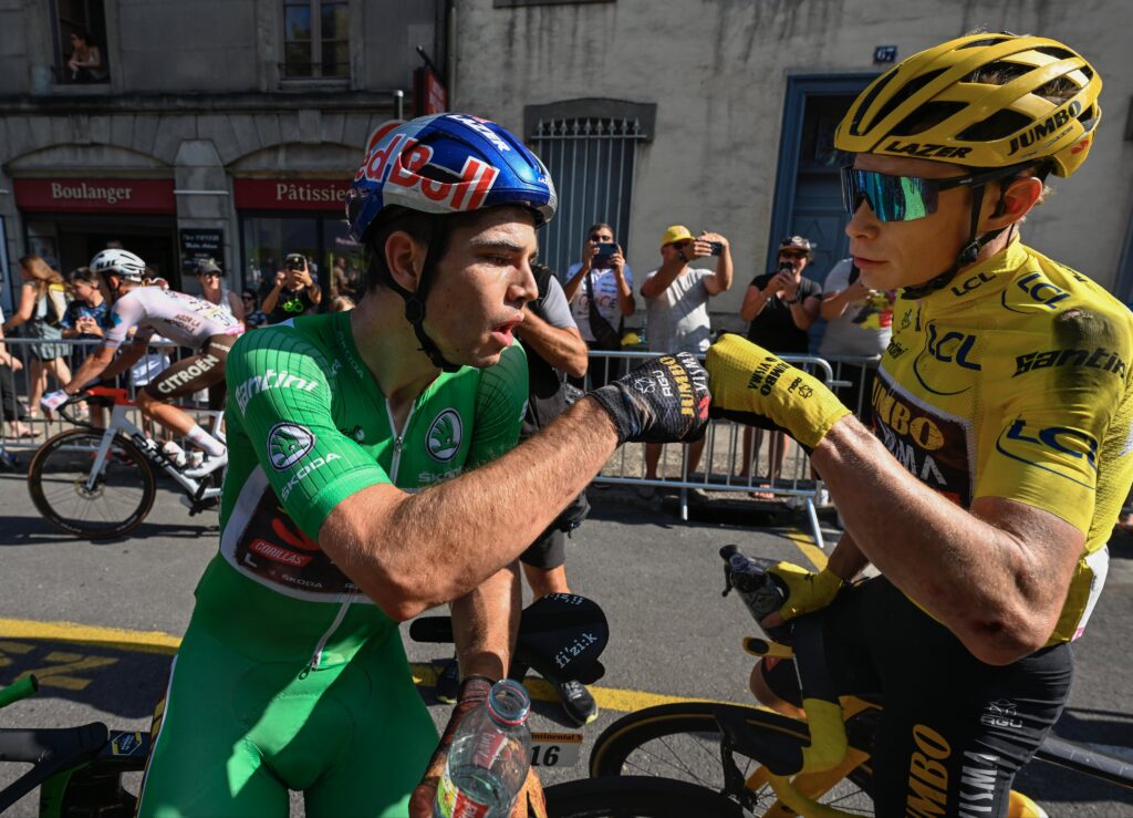 Jonas y Wout chocando puñis