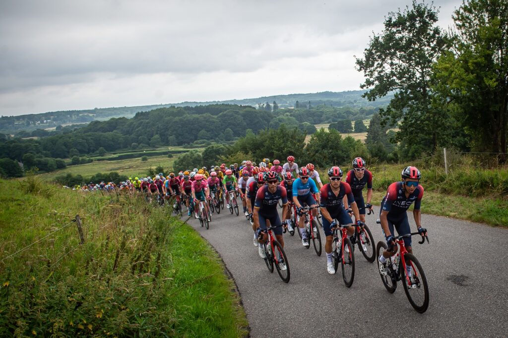 Nairo al frente del grupo