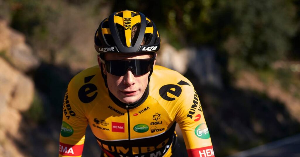 Jonas Vingegaard casco