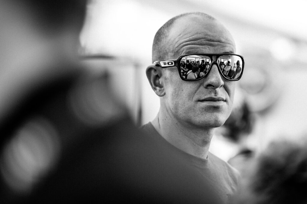 Ian Stannard con gafas