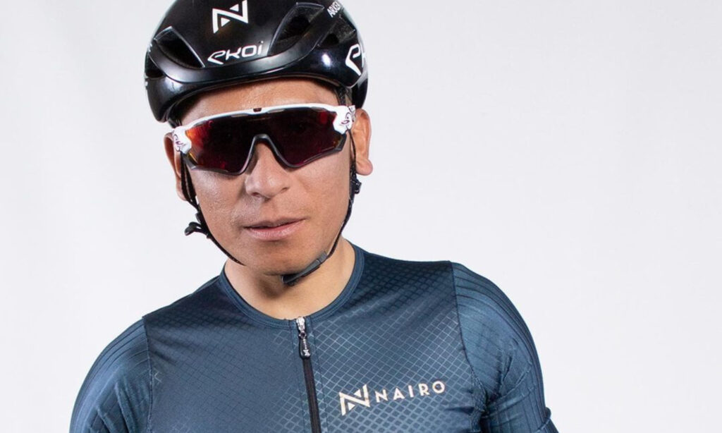 Nairo Quintana con casco y gafas