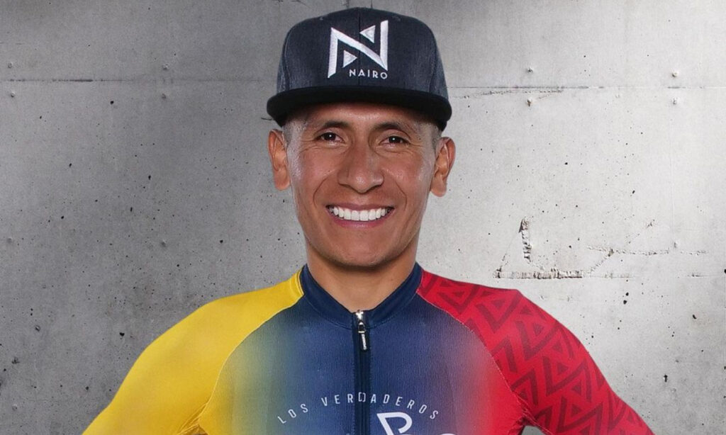 Nairo Quintana con maillot tricolor