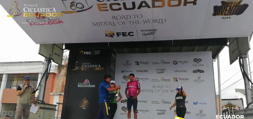 Robinson Chalapud Banco Guayaquil en el podio