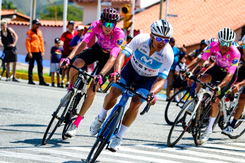 Ciclista del Movistar BEST Pc en Venezuela