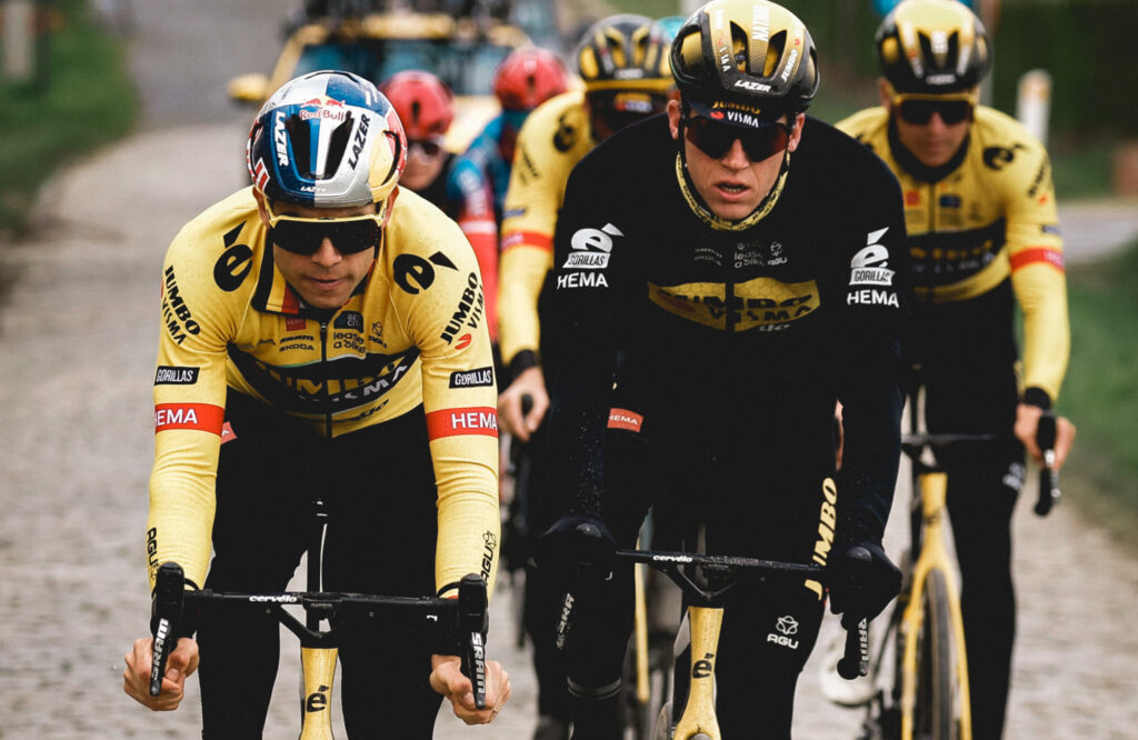 Wout Van Aert rodando con Jumbo