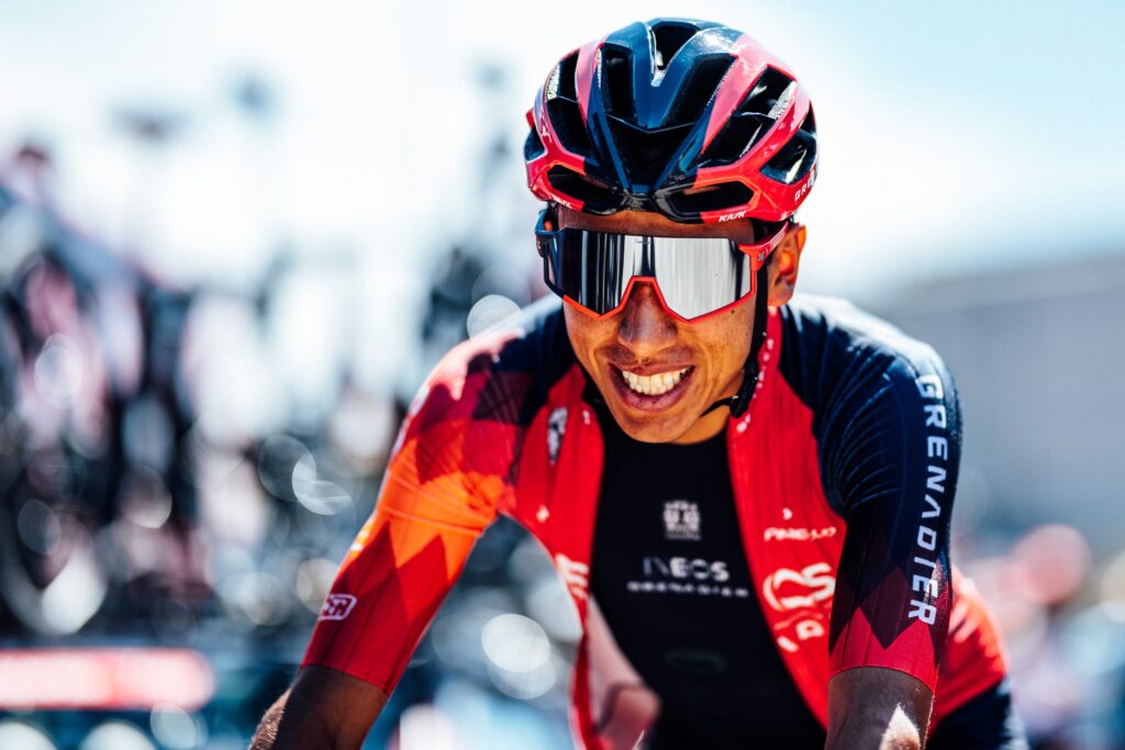 Egan bernal auto atrás