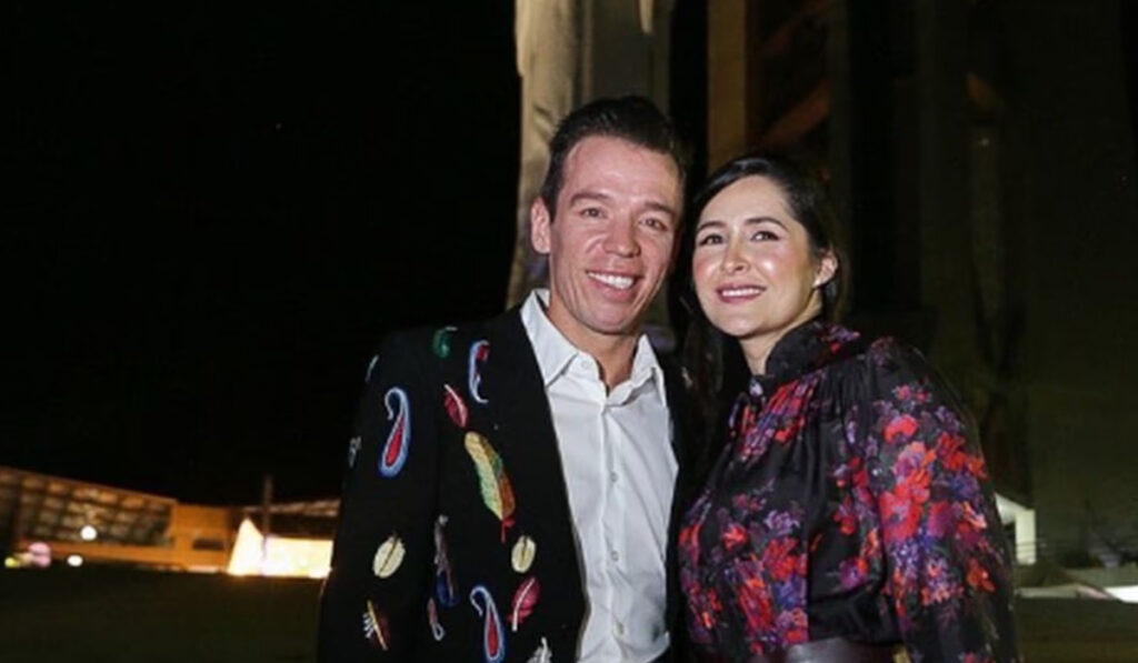 Rigo y esposa, confirman fecha de retiro del colombiano.