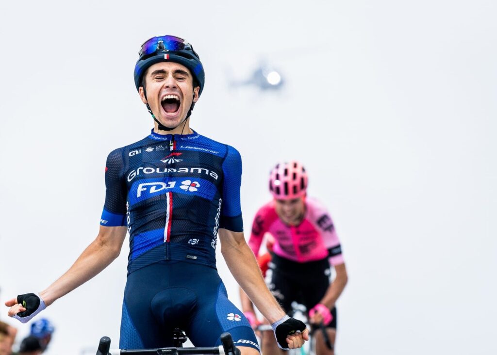 Lenny Martínez gritando