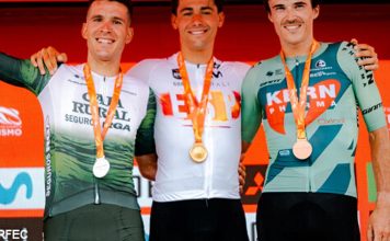 Marcel Camprubí toca techo en España con su primer golpe Marcel Camprubí en el podio del Campeonato de España de ruta 2026