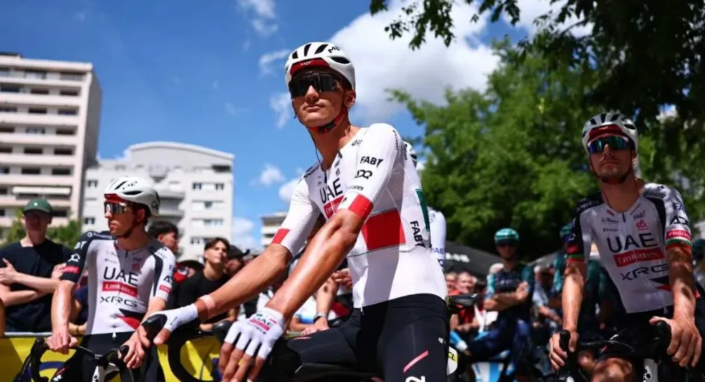 Isaac Del Toro recibe un baño de realidad antes de ayudar a Pogacar Isaac Del Toro en carrera antes del Tour de Francia 2026