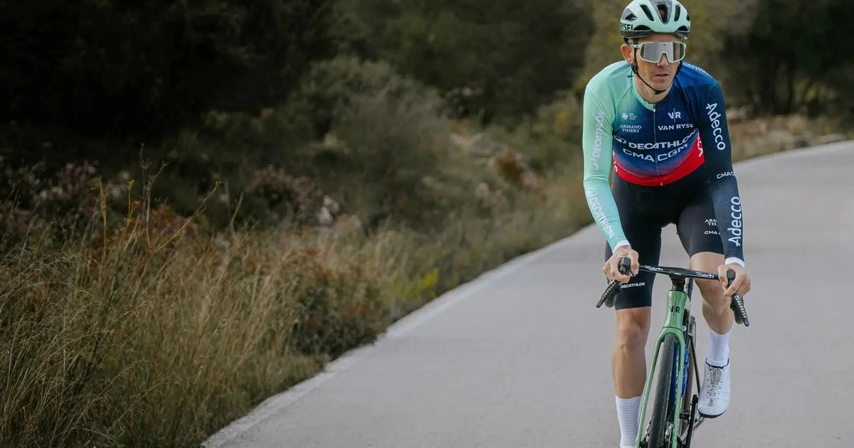 Mühlberger queda fuera del Tour y crece la polémica Gregor Mühlberger con Decathlon antes del Tour de Francia 2026