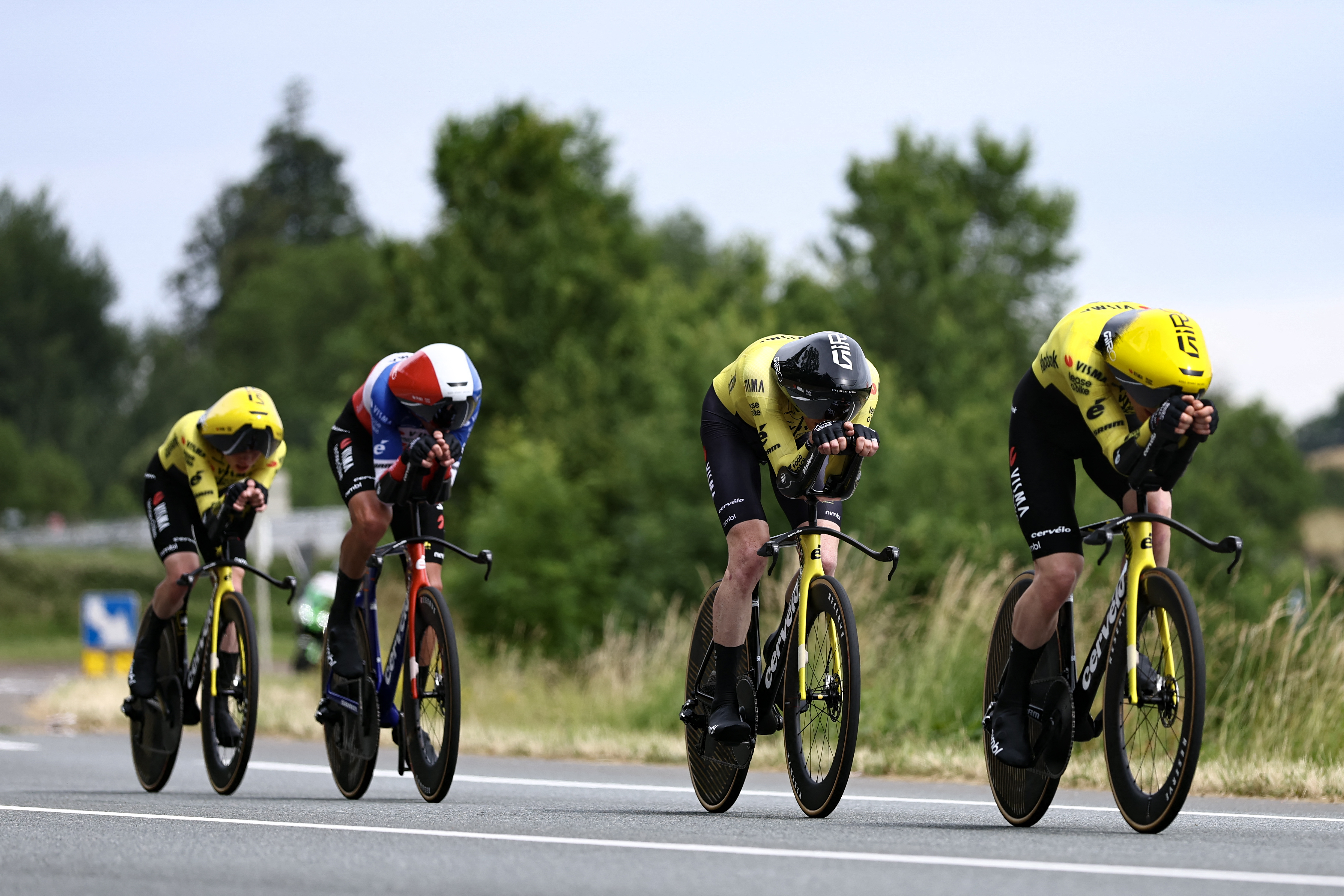 Visma ganó la crono por equipos de la etapa 3 del Tour Auvergne – Rhône-Alpes Team Visma Lease a Bike durante la crono por equipos del Tour Auvergne Rhône-Alpes 2026