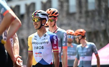 ¿Qué necesita Egan Bernal para entrar al top 10 tras etapa 12? Egan Bernal y Thymen Arensman (Netcompany INEOS) durante el Tour de Francia 2026