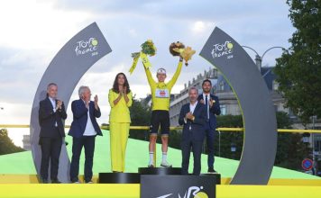 Tour de Francia 2026: diferencias finales de favoritos Tadej Pogacar celebra el título del Tour de Francia 2026 en París