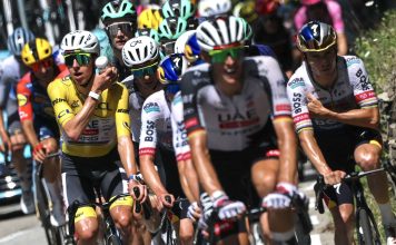 UAE llega tocado al Alpe d’Huez en el Tour 2026 Tadej Pogacar con el maillot amarillo junto a UAE en la etapa 18 del Tour de Francia 2026
