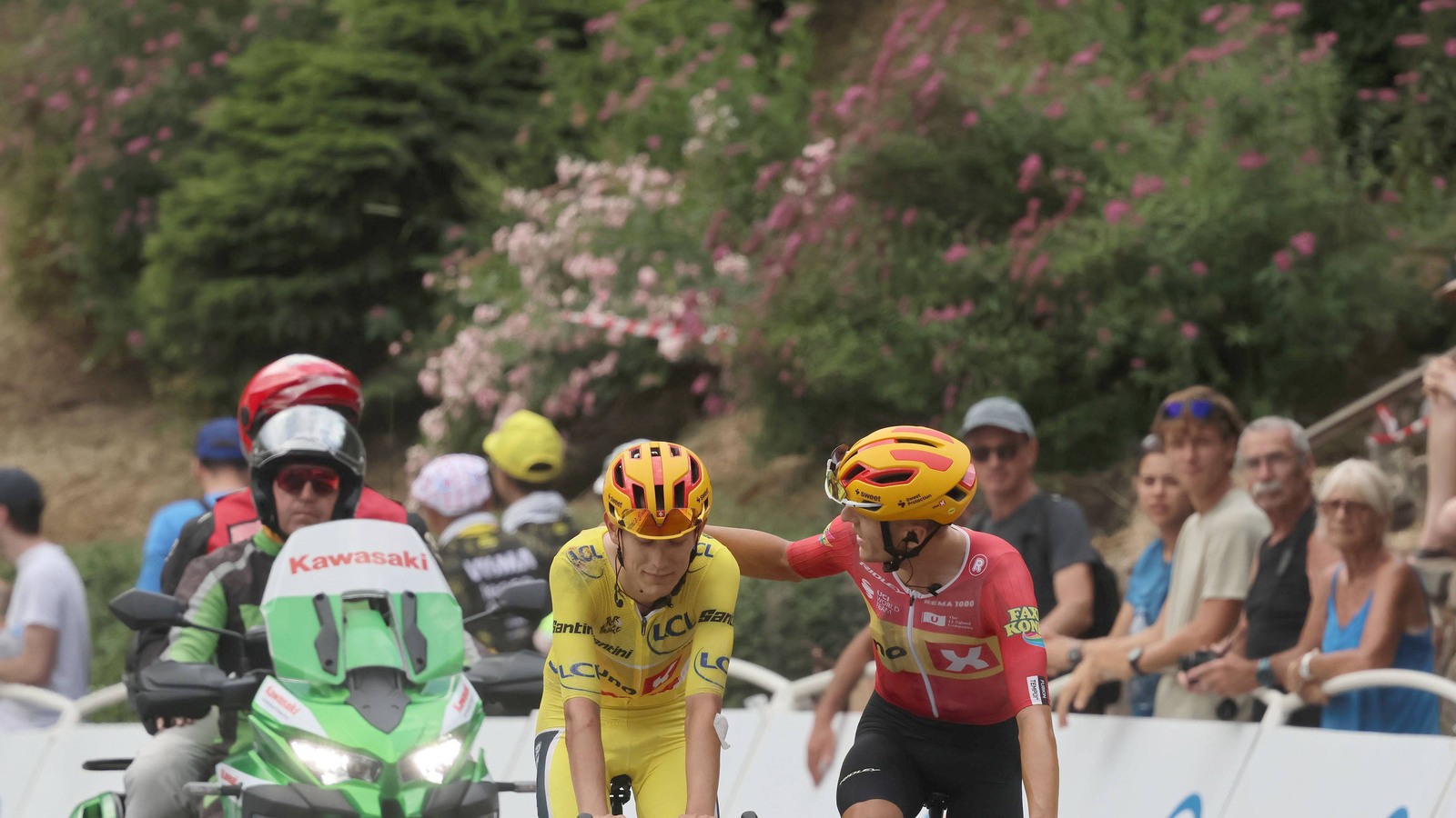 Torstein Træen se retira del Tour de Francia 2026 tras caída Torstein Træen abandona el Tour de Francia 2026 tras caída en el Tourmalet