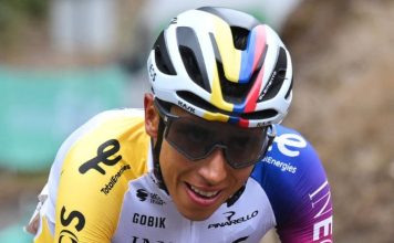 Egan Bernal en carrera