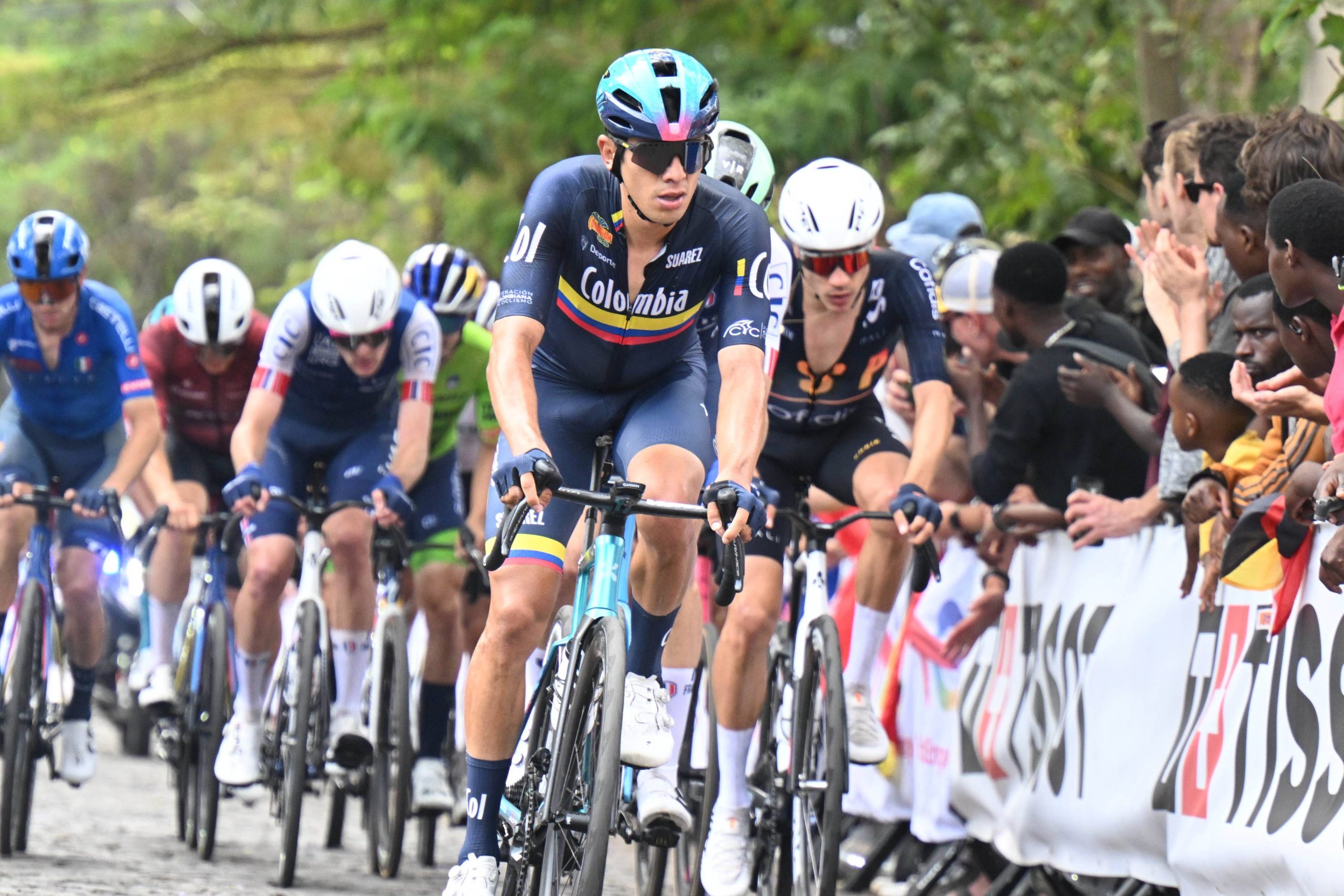 Harold Tejada en carrera con Colombia antes de la Vuelta a España 2026