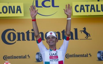 Isaac Del Toro y el contrato que cambia el mercado Isaac Del Toro celebra en el podio del Tour de Francia 2026