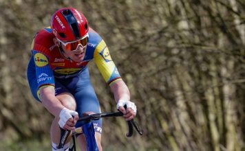 Mads Pedersen amenaza cada llegada de La Vuelta Mads Pedersen en carrera