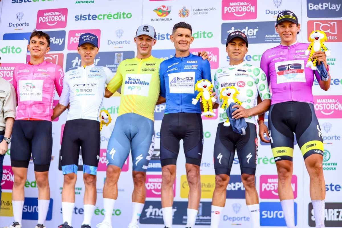 Podio etapa 1 Vuelta a Colombia 2026 Wilmar Paredes lider