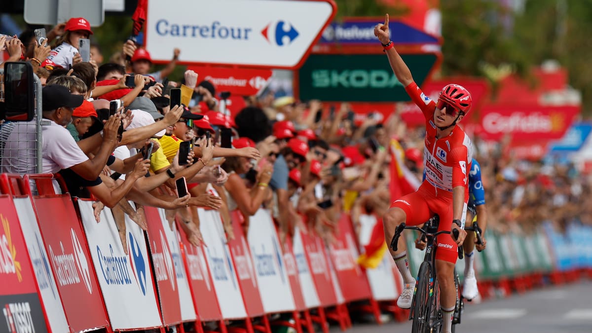 Photo: ciclismocolombiano.com Tadej Pogacar Wins Stage 6 of Vuelta a España 2026; Richard Carapaz Climbs to 4th in GC