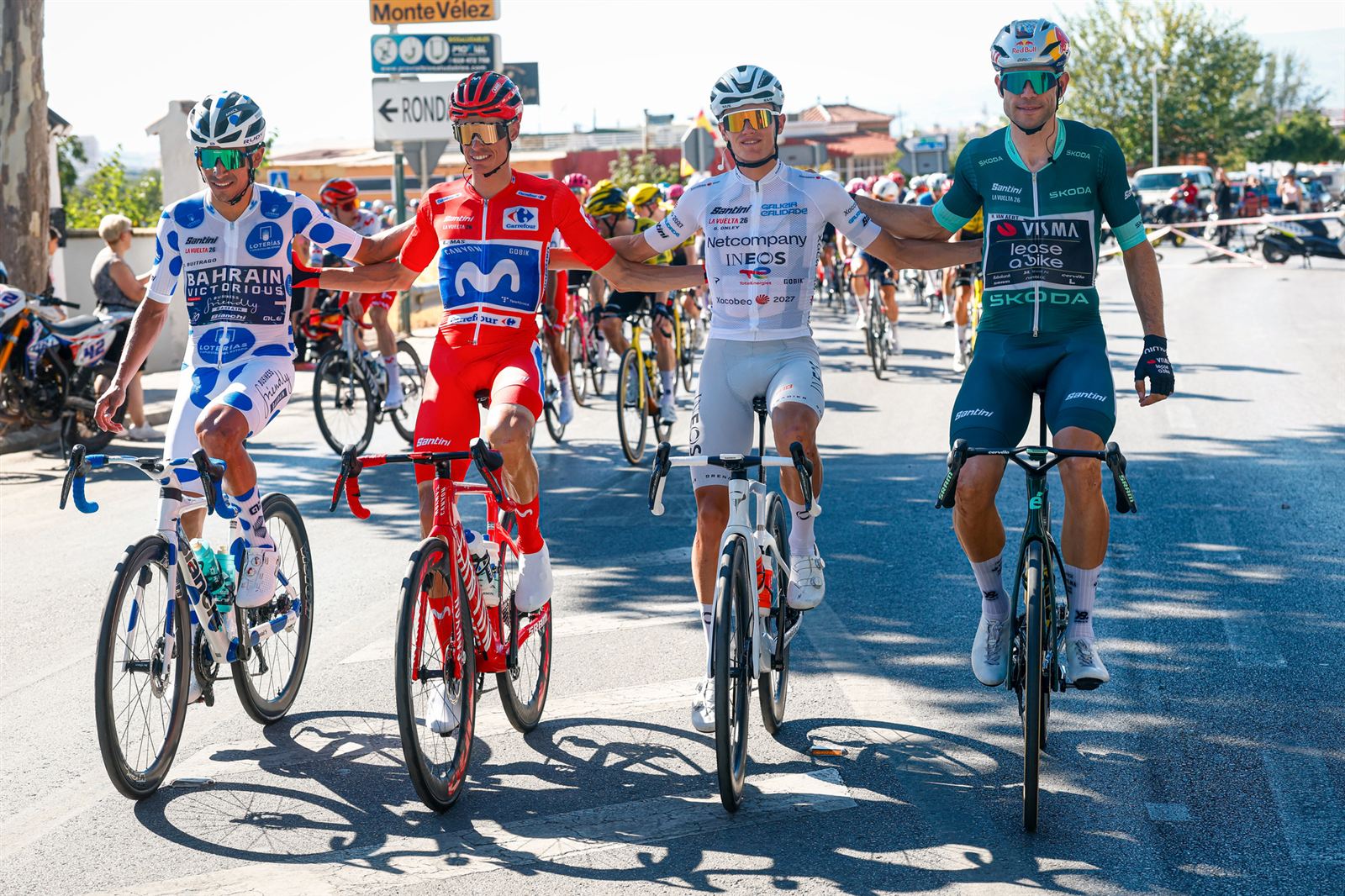 Santiago Buitrago en carrera durante la Vuelta a España 2026