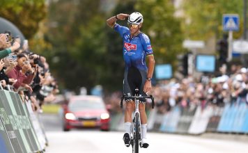 Mathieu van der Poel deja al pelotón atrás con 174 km en solitario
