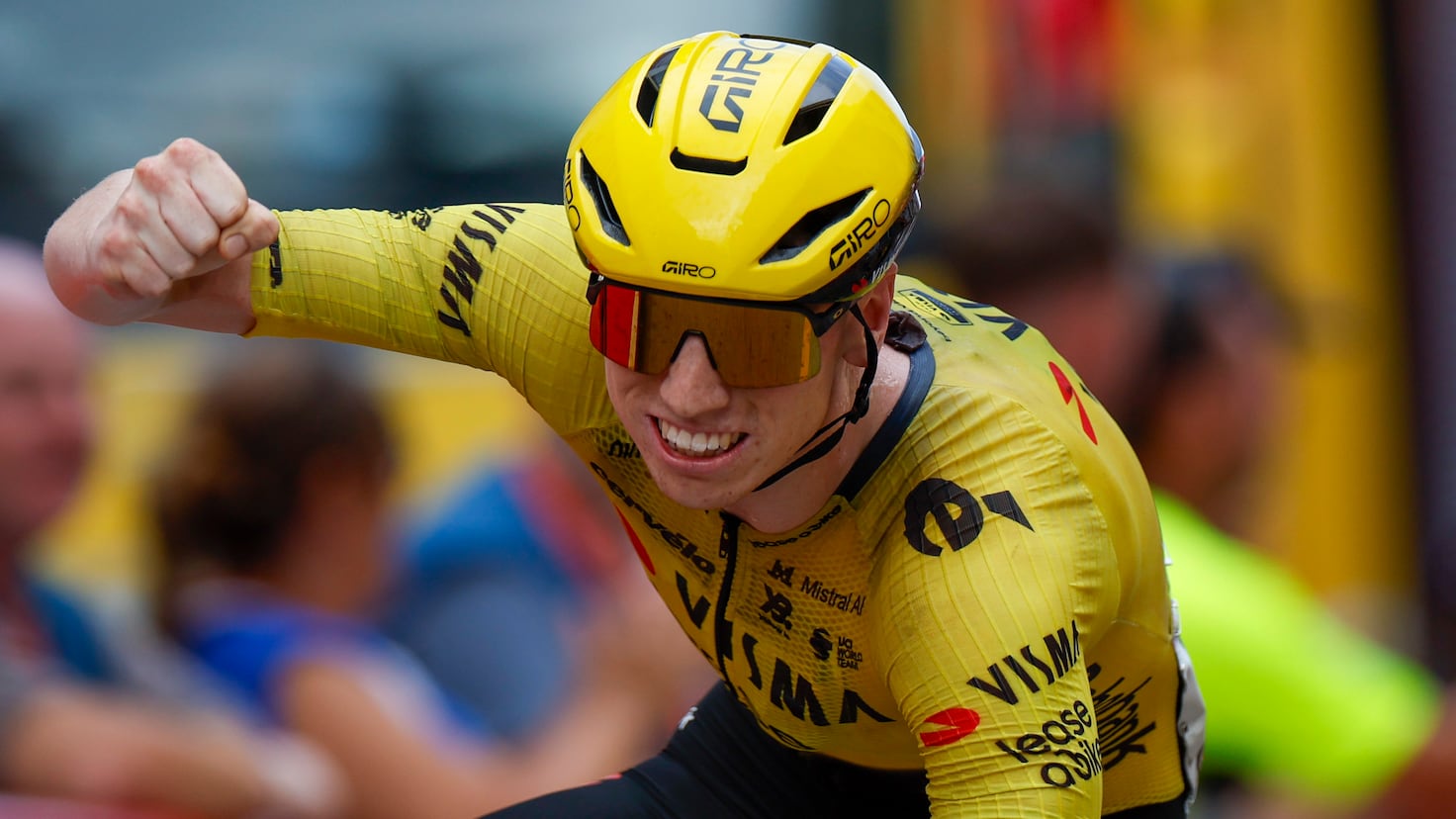 Matthew Brennan celebra en Lorca durante la Vuelta a España 2026