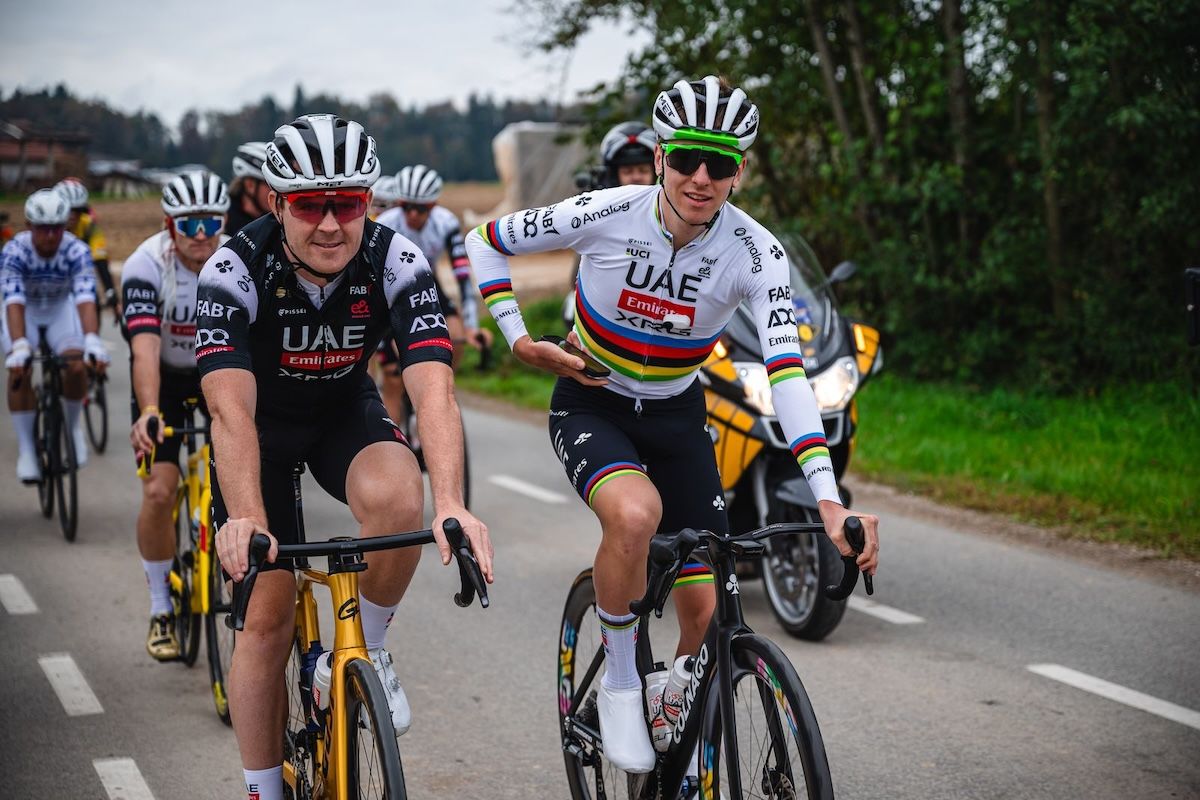 Tadej Pogačar entrena con el UAE Team Emirates-XRG en 2026