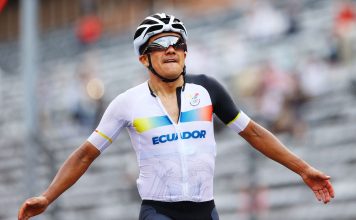 Richard Carapaz se baja del Mundial de Montreal por problemas de salud