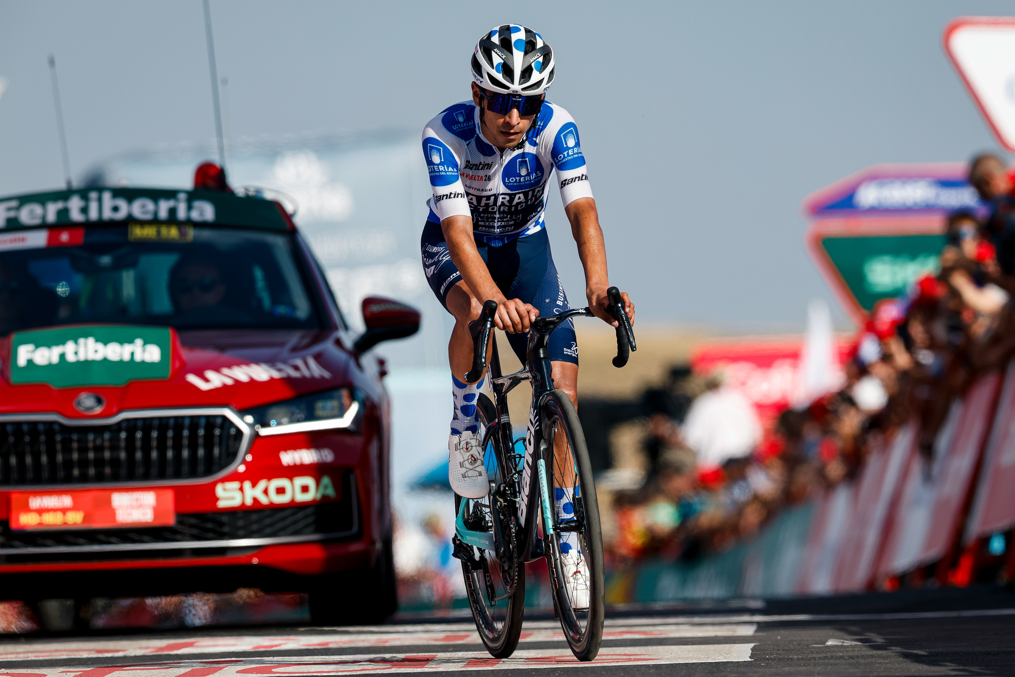 Santiago Buitrago con Bahrain Victorious en la etapa 12 de la Vuelta a España 2026