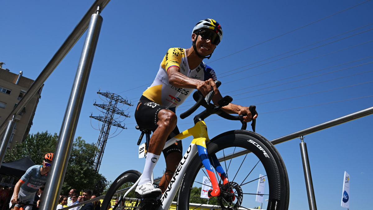 Egan Bernal durante el Tour de Francia 2026