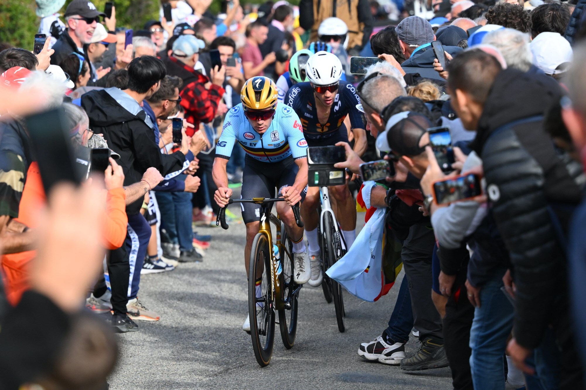 Remco Evenepoel y Giulio Ciccone suben juntos durante el Campeonato Europeo de ruta 2026